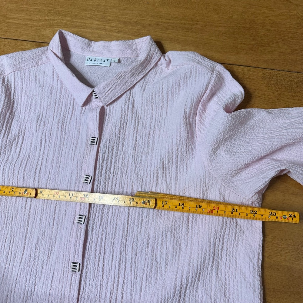 Habitat Button Down Top Women XL Pink Crinkle High-Low Back Art To Wear Buttons - Picture 12 of 12